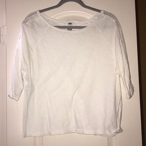 White women’s 3/4 sleeve shirt